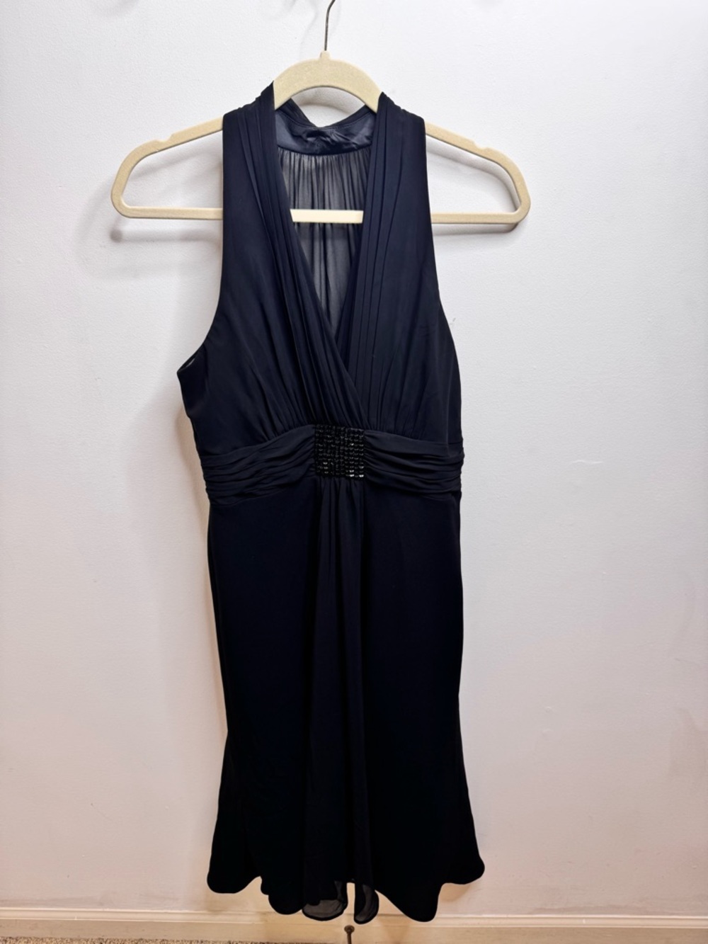 Jones Wear Black One-Shoulder Evening Dress with Beaded Waist